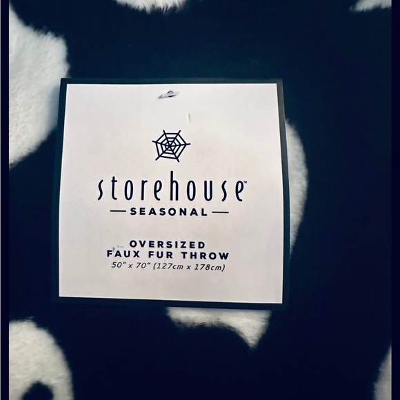 HTF faux fur ghost Blanket - Picture 5 of 11